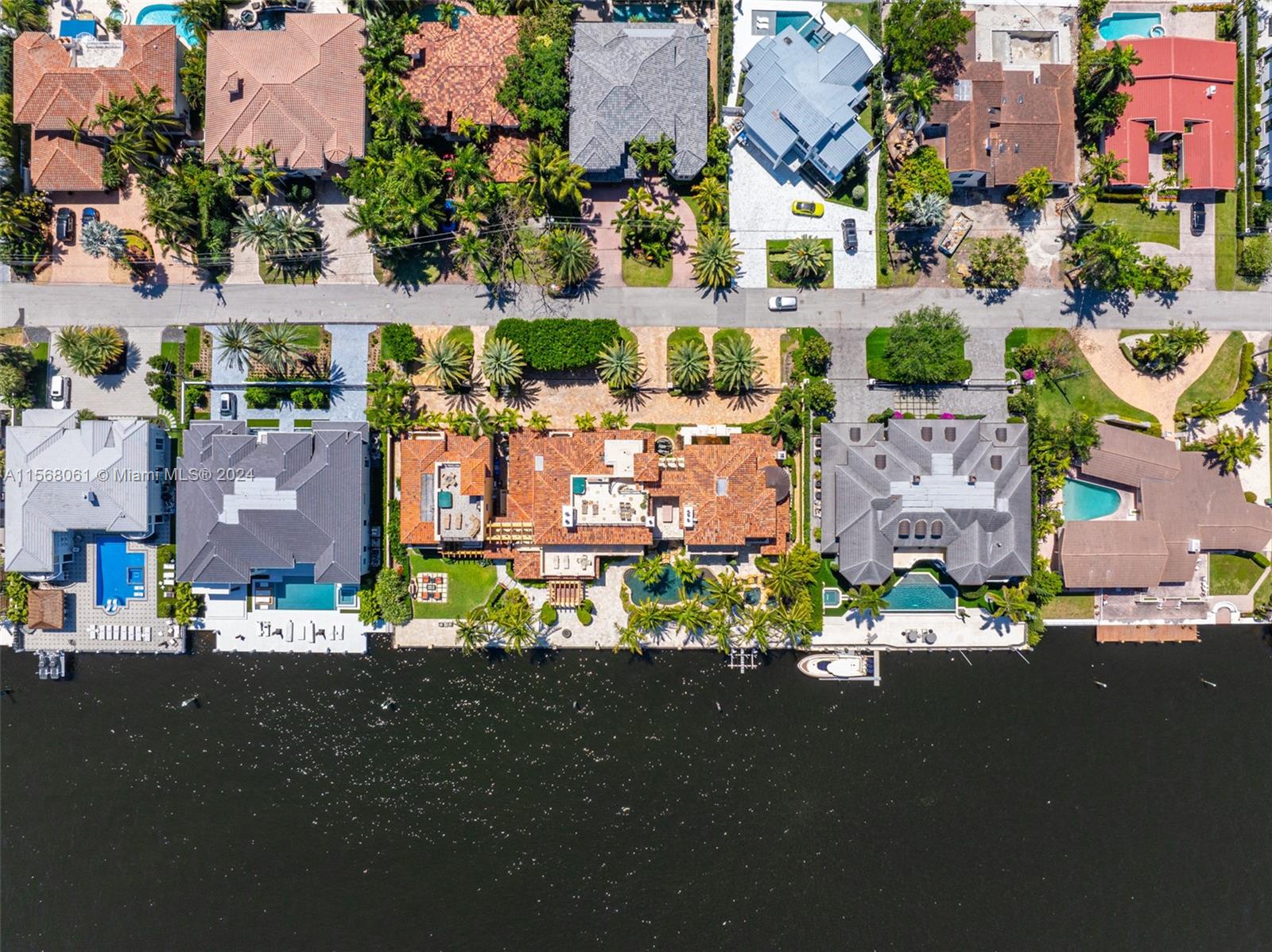 LAUDERDALE ISLES RE-AMEND - Residential