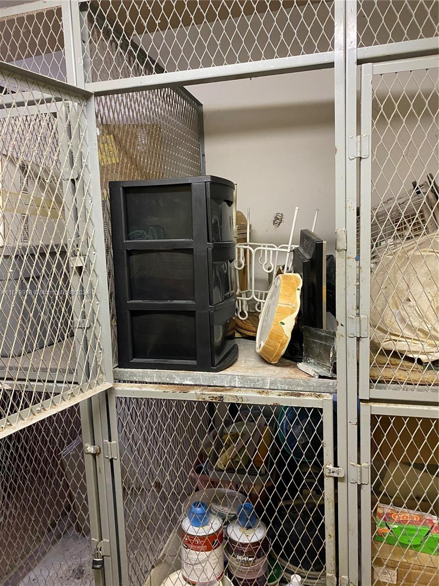 NEW HAMPTON VI - Residential