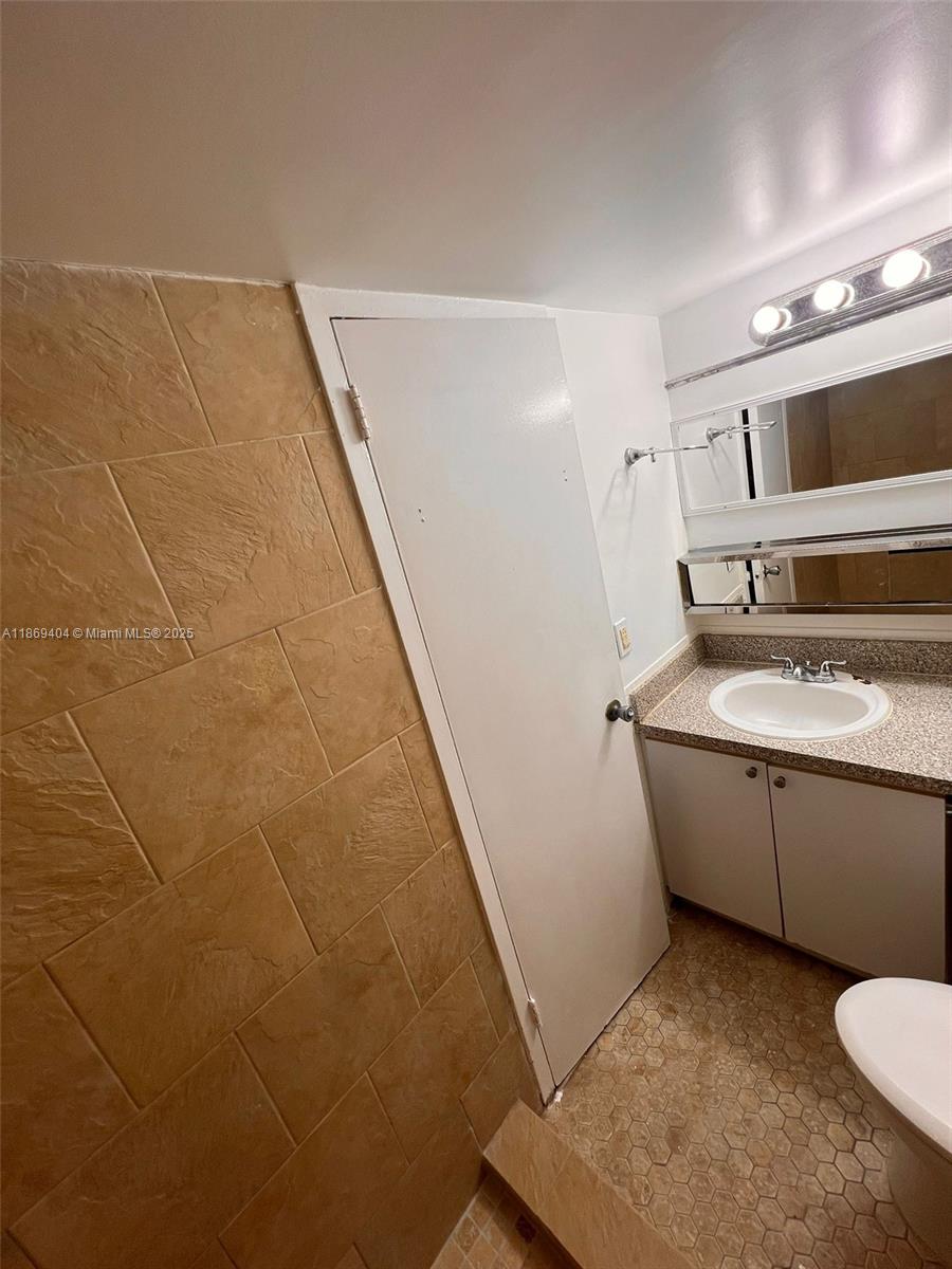 BAYVIEW PALMS CONDO - Residential