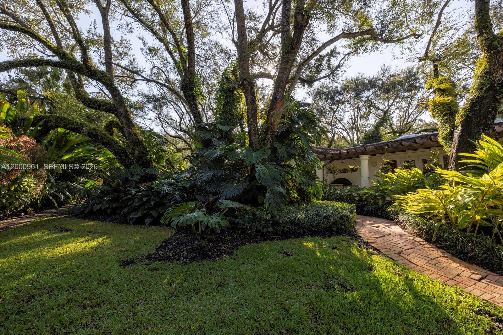 SNAPPER CREEK LAKES SUB - Residential Lease