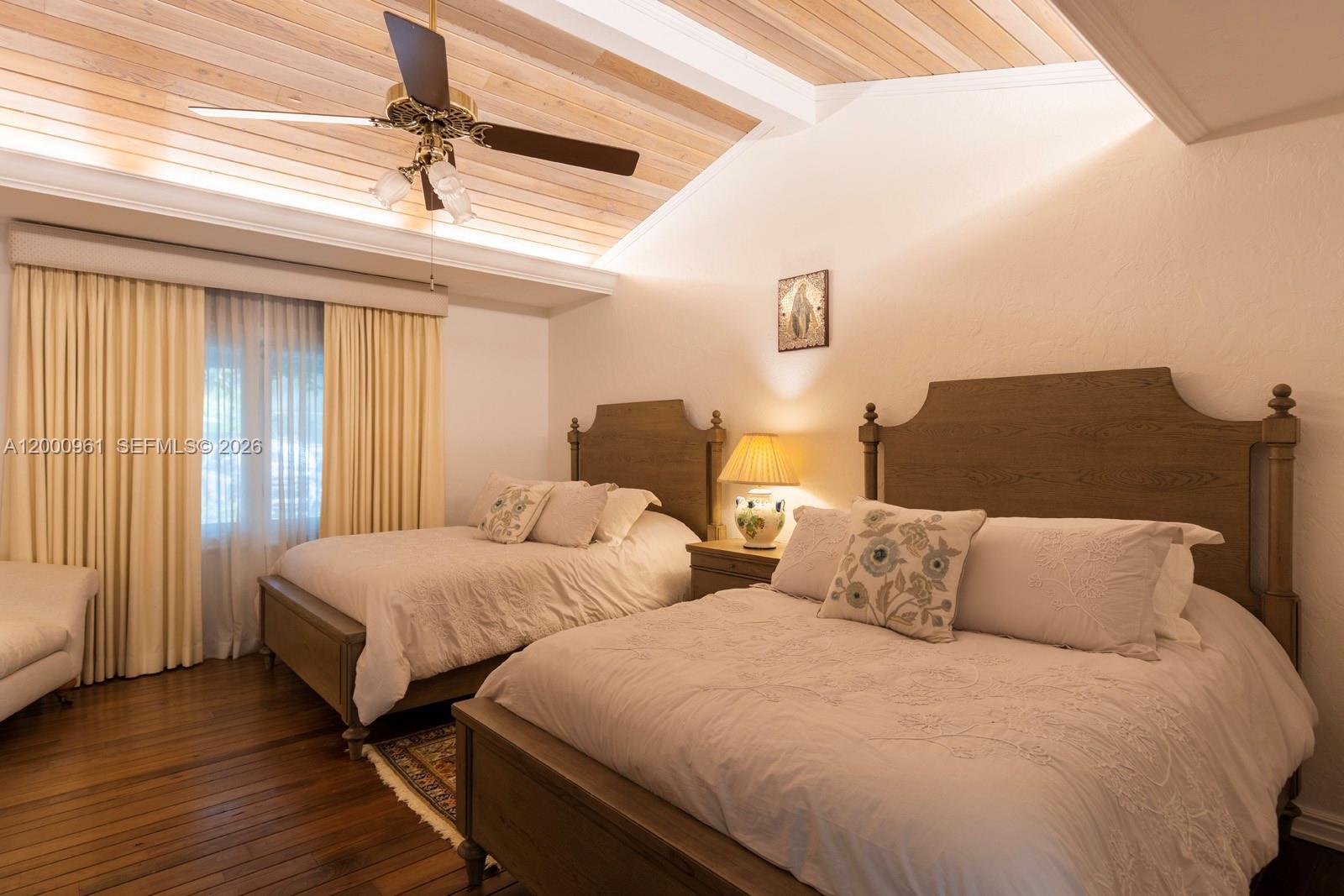 SNAPPER CREEK LAKES SUB - Residential Lease