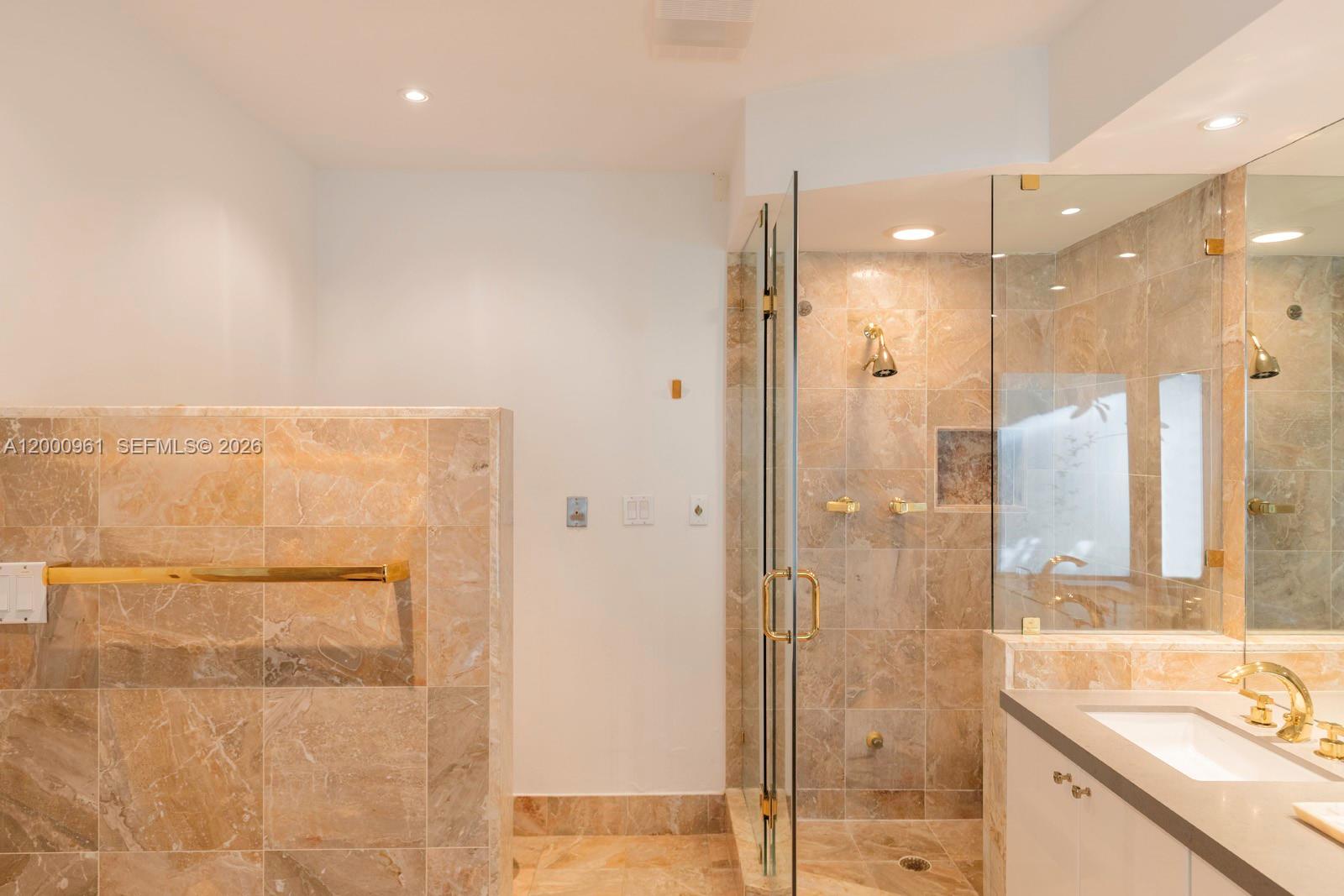 SNAPPER CREEK LAKES SUB - Residential Lease