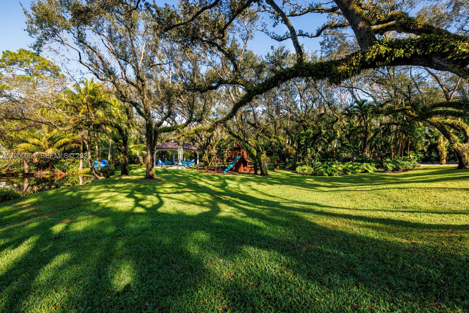 SNAPPER CREEK LAKES SUB - Residential Lease