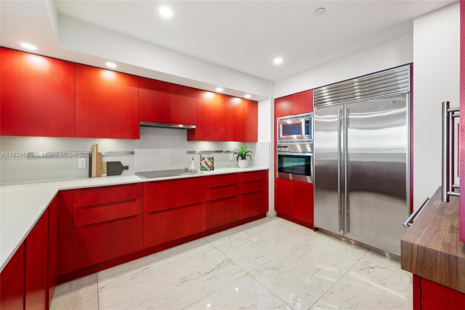 JADE RESIDENCES AT BRICKE - Residential