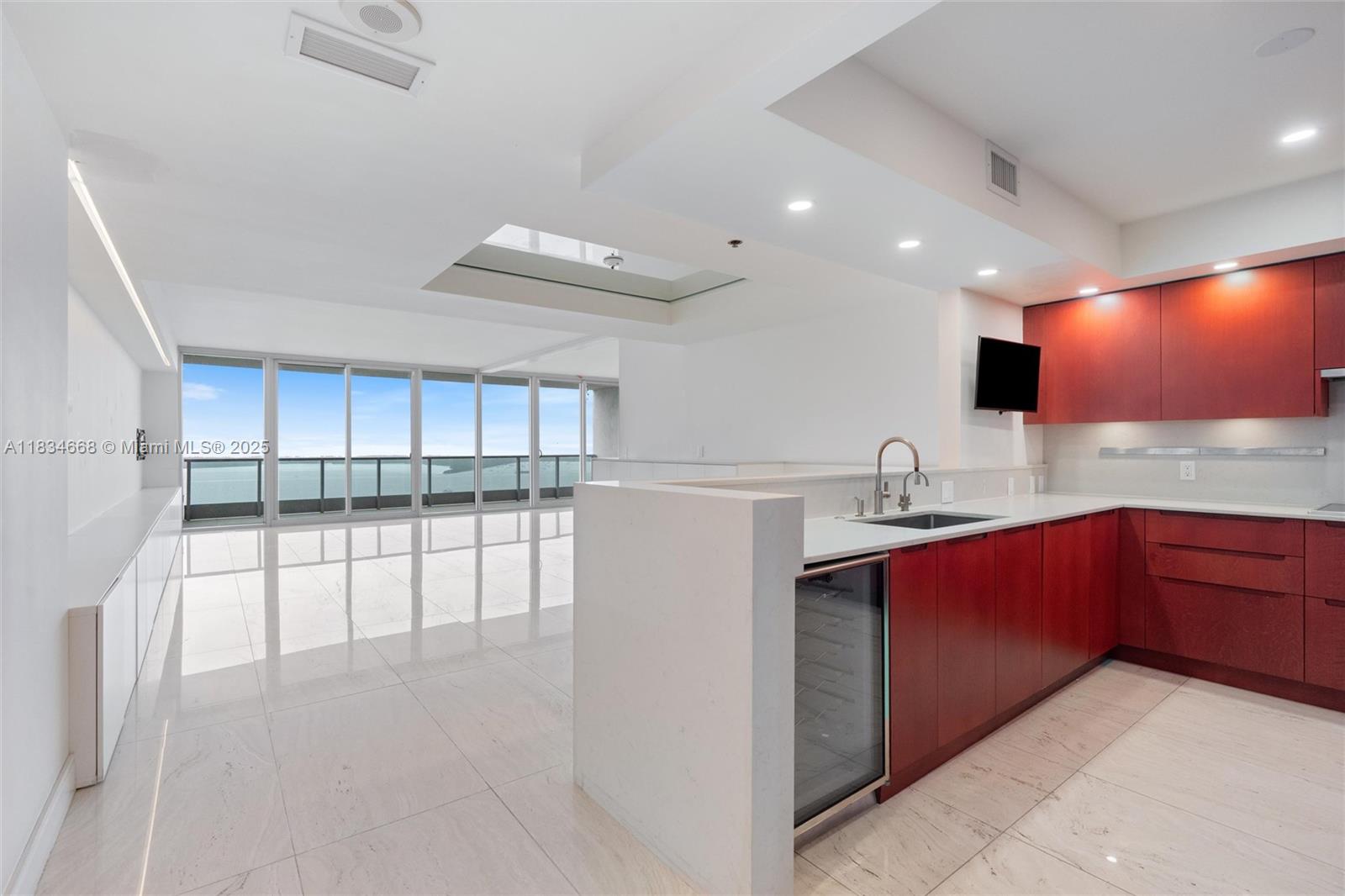1331 Brickell Bay Dr 2705