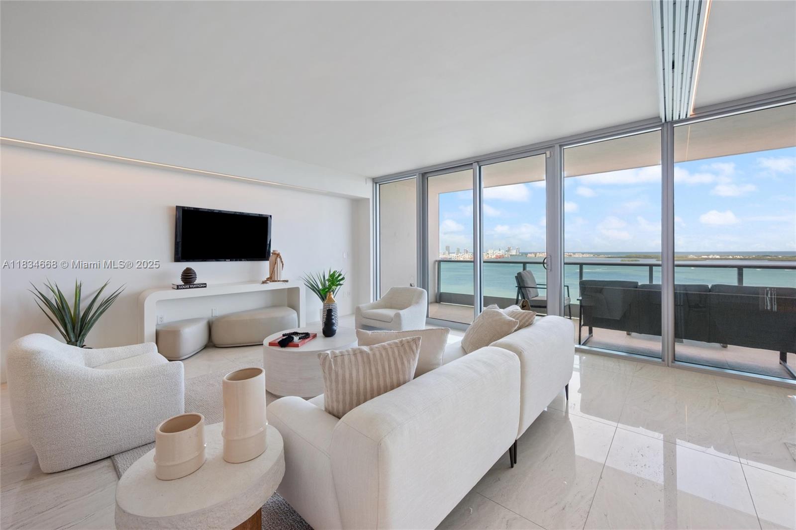 1331 Brickell Bay Dr 2705