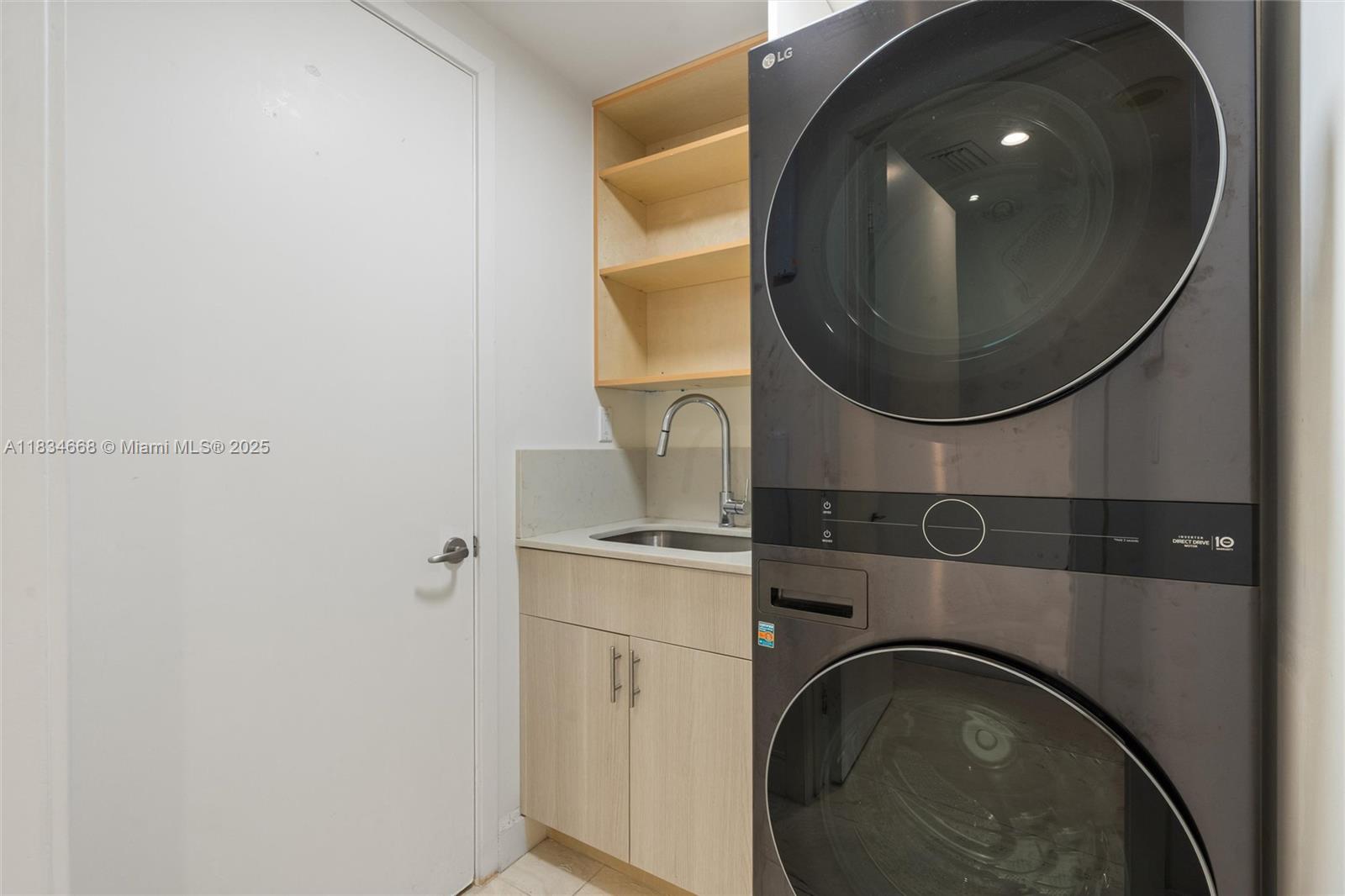 JADE RESIDENCES AT BRICKE - Residential