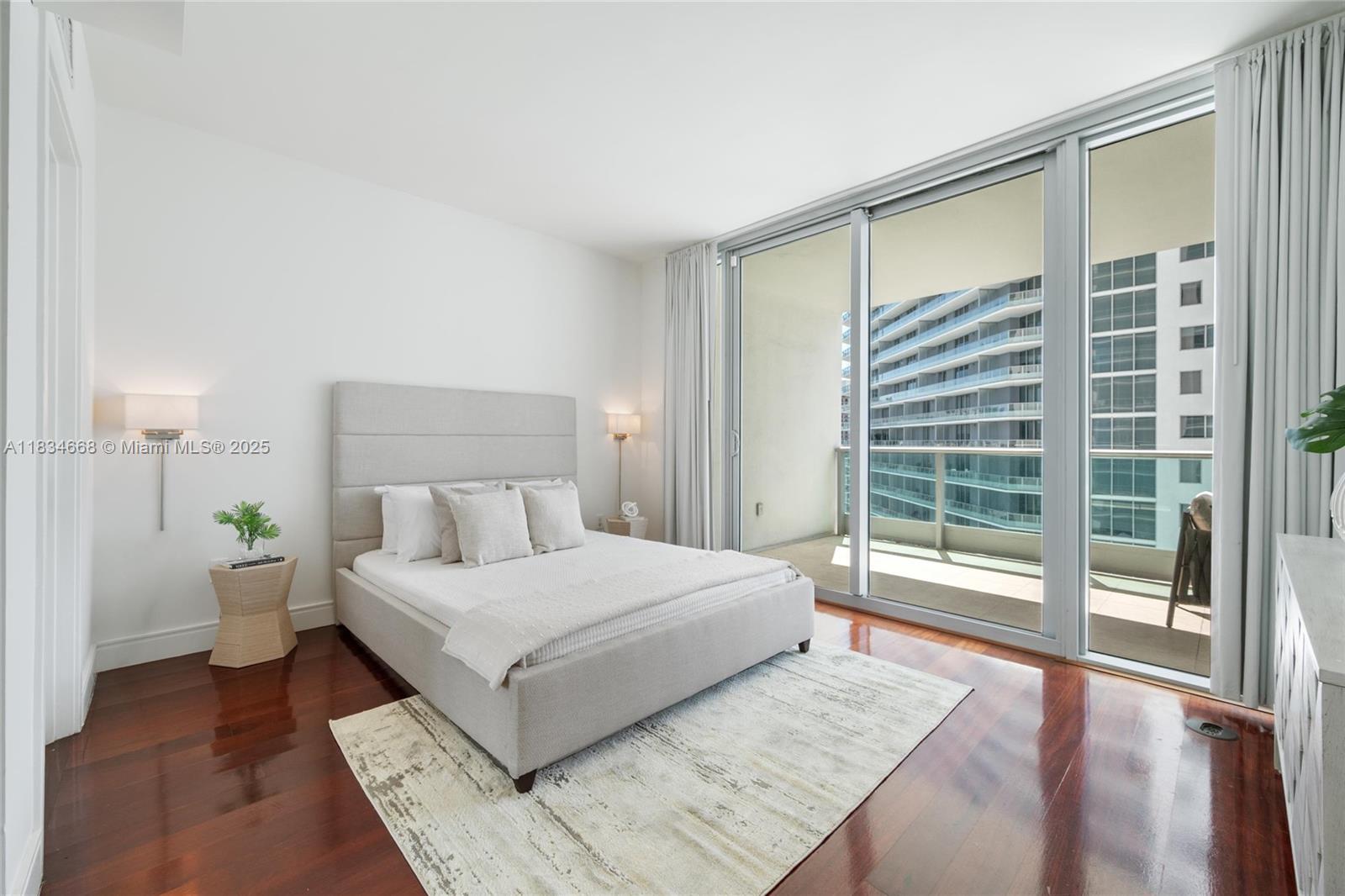 JADE RESIDENCES AT BRICKE - Residential