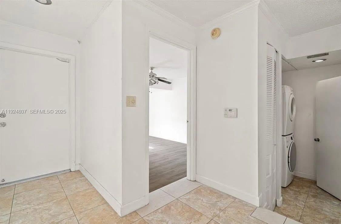 TOWNHOUSES AT JACARANDA - Residential Lease