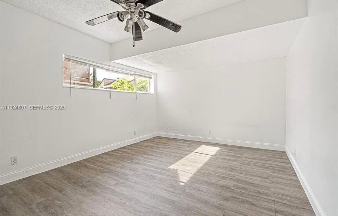 TOWNHOUSES AT JACARANDA - Residential Lease