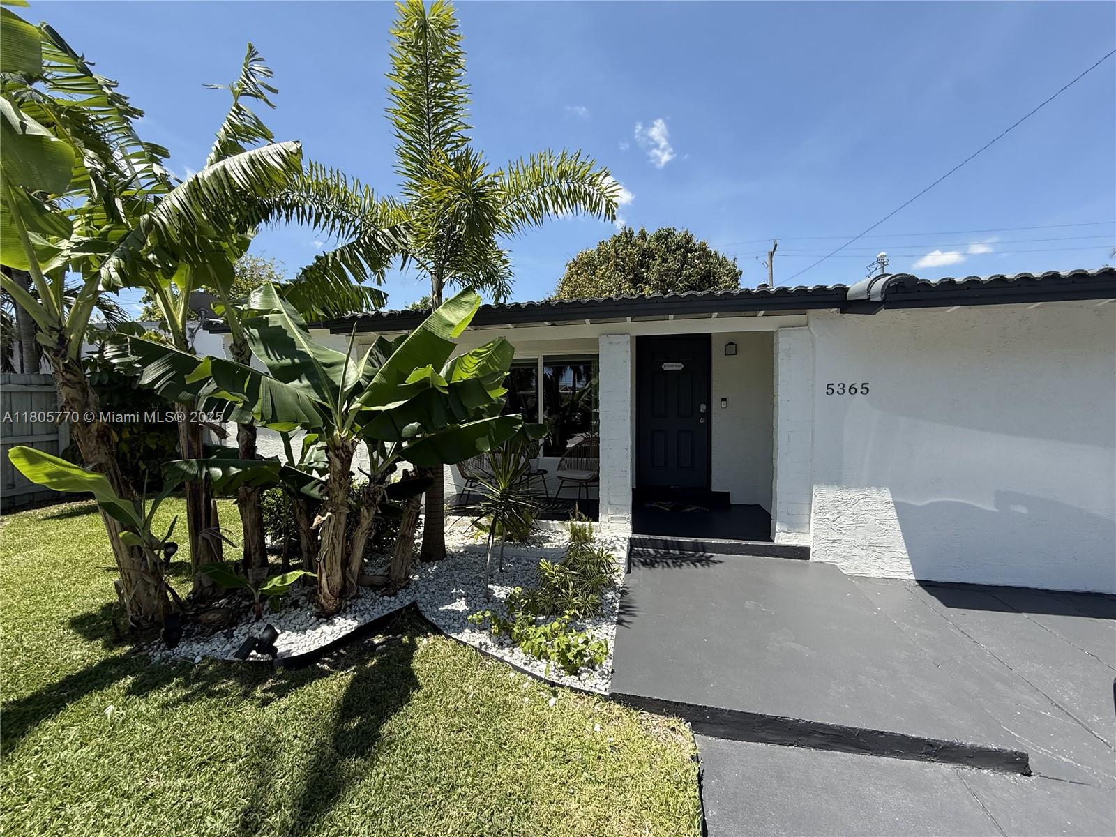 5365 N Andrews Ave, Oakland Park, Miami-Dade County, Florida - 3 Bedrooms  
2 Bathrooms - 