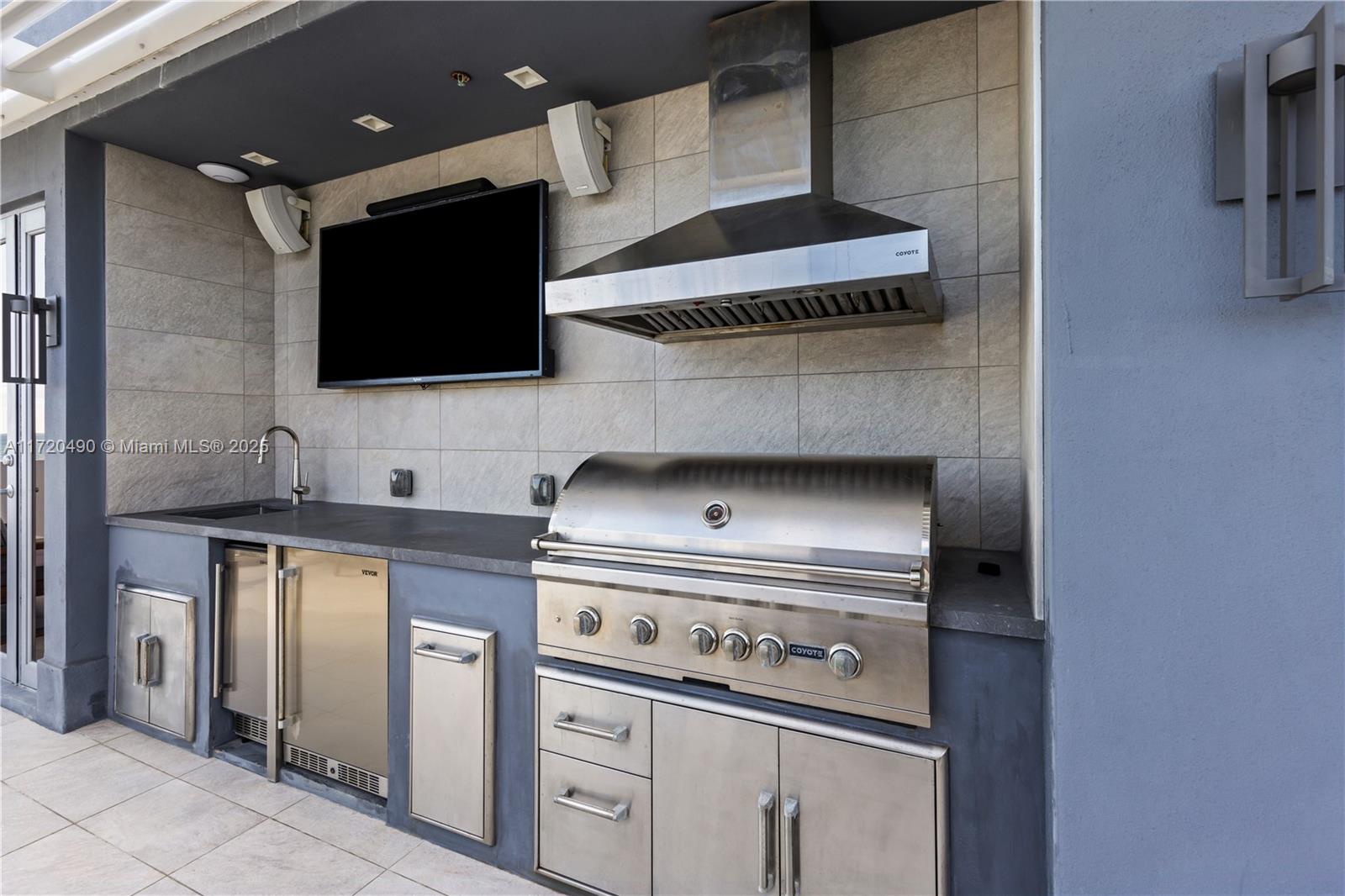 HOLLYWOOD BEACH SECOND AD - Residential