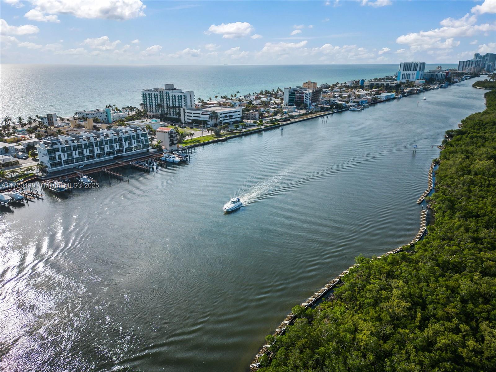 HOLLYWOOD BEACH SECOND AD - Residential