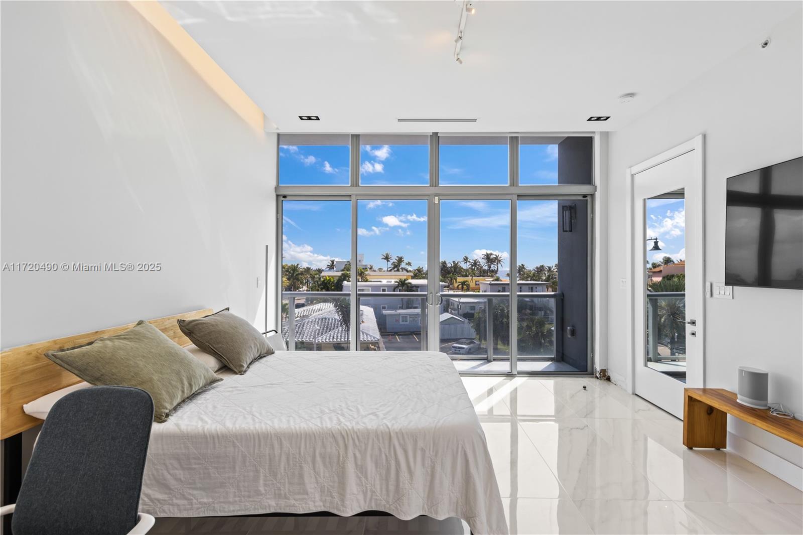 HOLLYWOOD BEACH SECOND AD - Residential