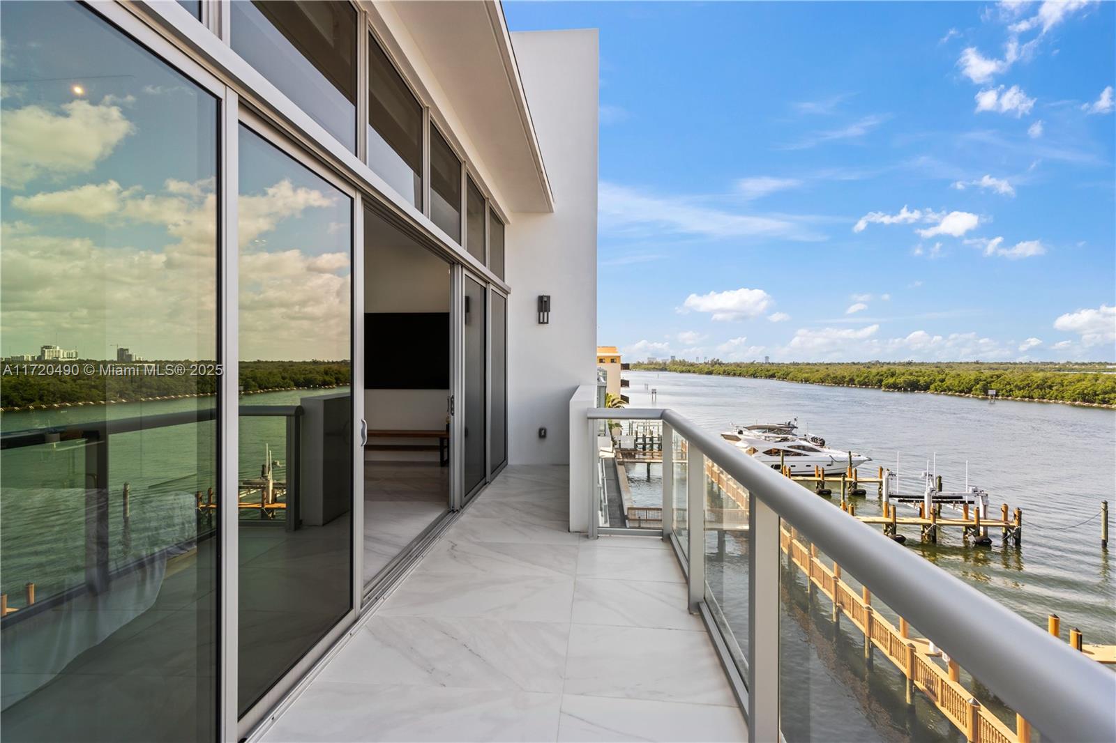 HOLLYWOOD BEACH SECOND AD - Residential