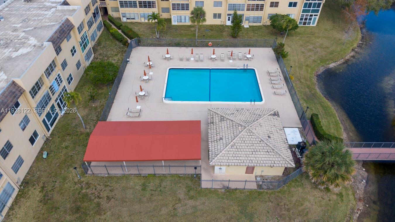 BERMUDA CLUB FOUR CONDO - Residential