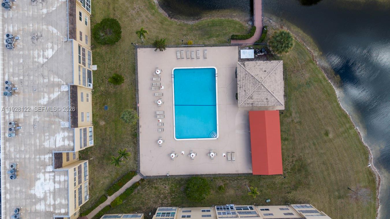 BERMUDA CLUB FOUR CONDO - Residential