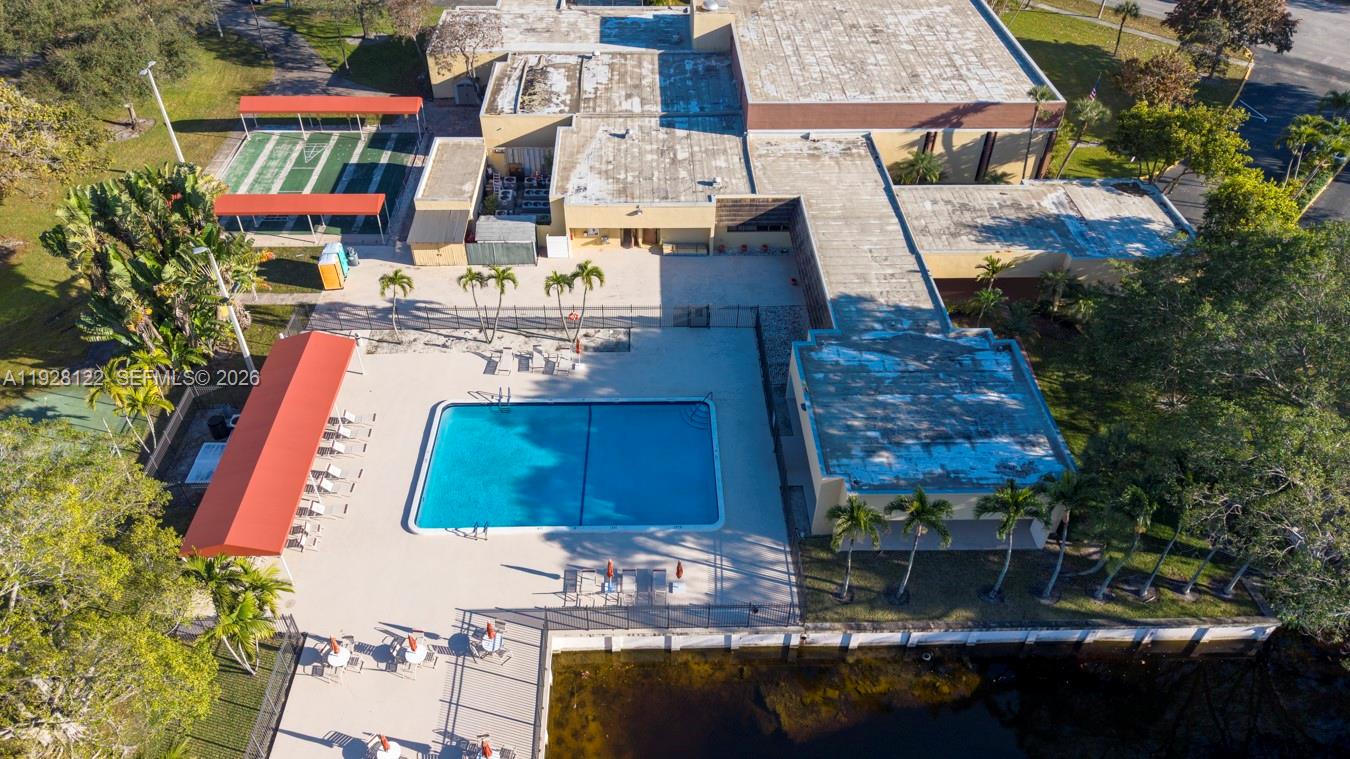 BERMUDA CLUB FOUR CONDO - Residential