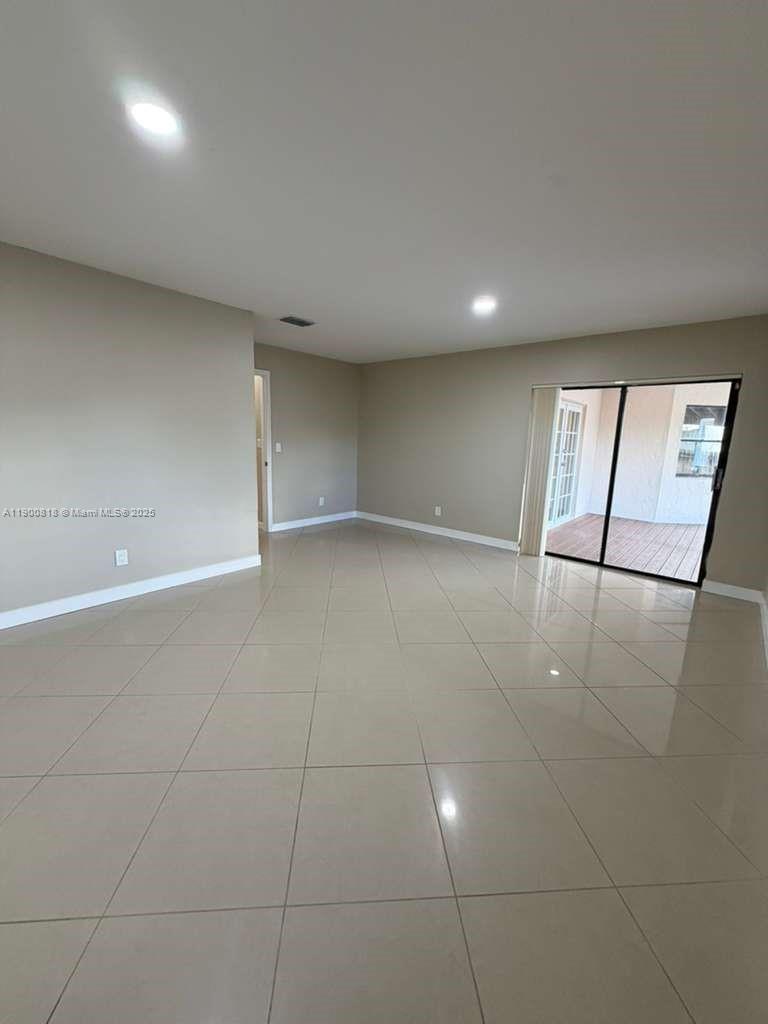 CENTRAL DANIA HEIGHTS - Residential Lease