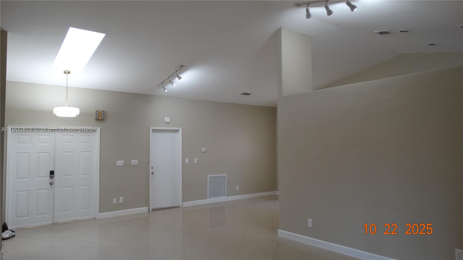 CENTRAL DANIA HEIGHTS - Residential Lease