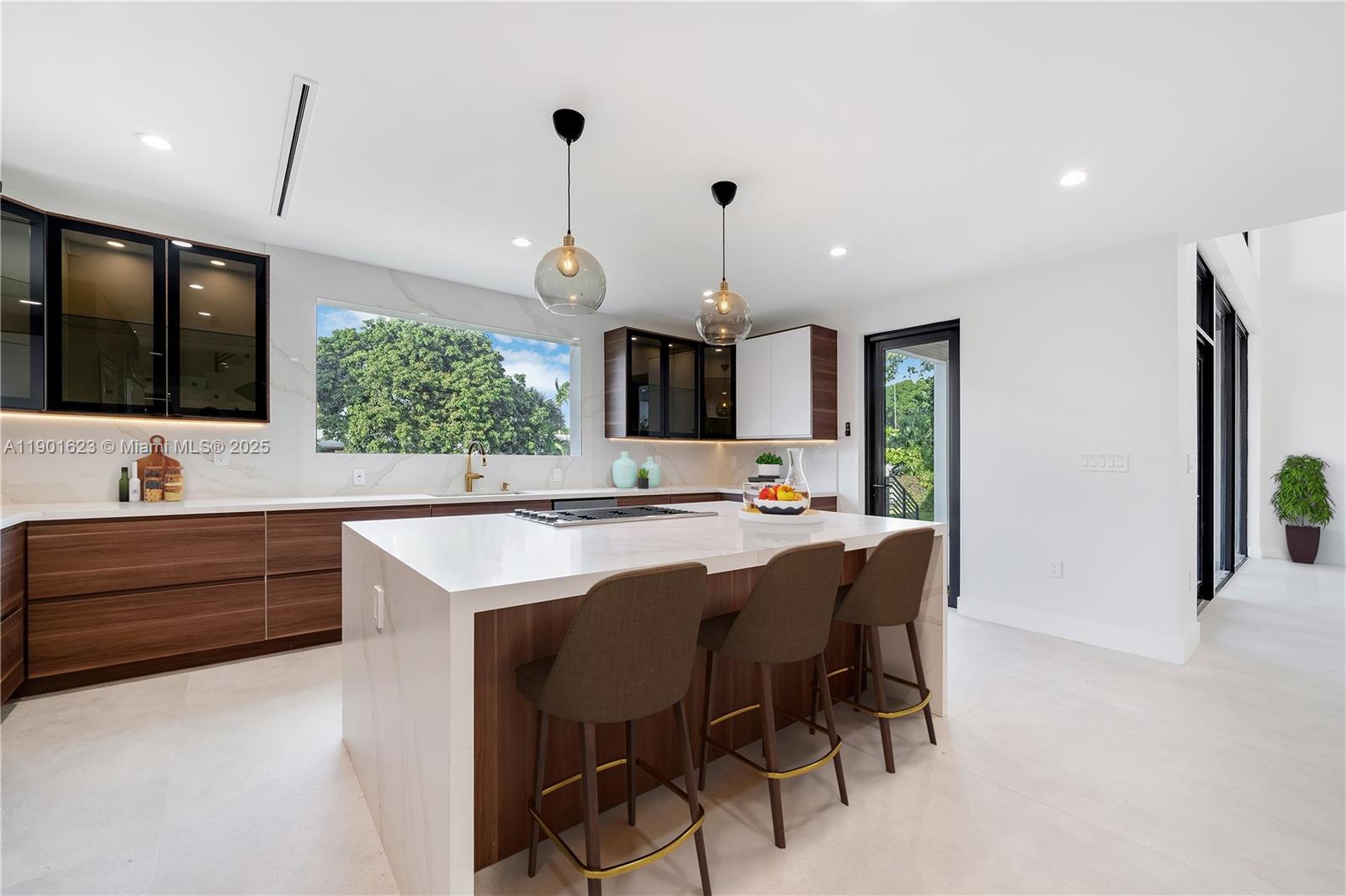 VALENTINES SUB B-29 - Residential