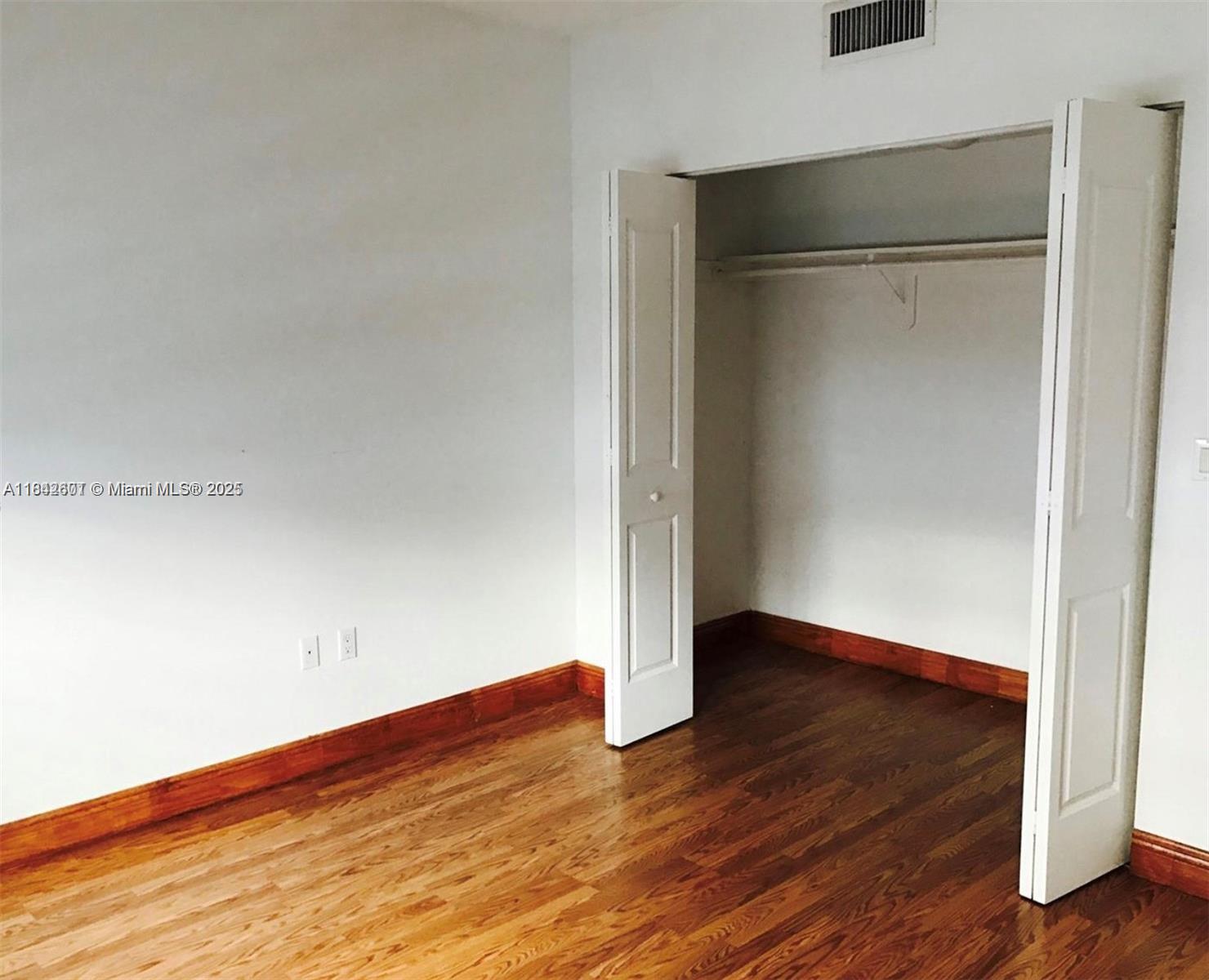 186 SE 12th Ter 1008