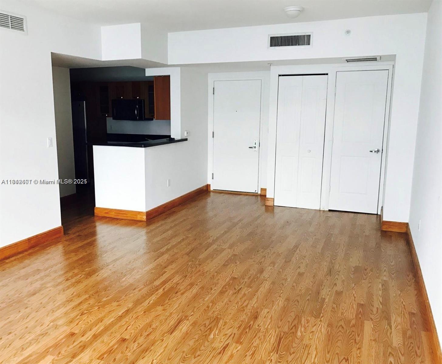 186 SE 12th Ter 1008