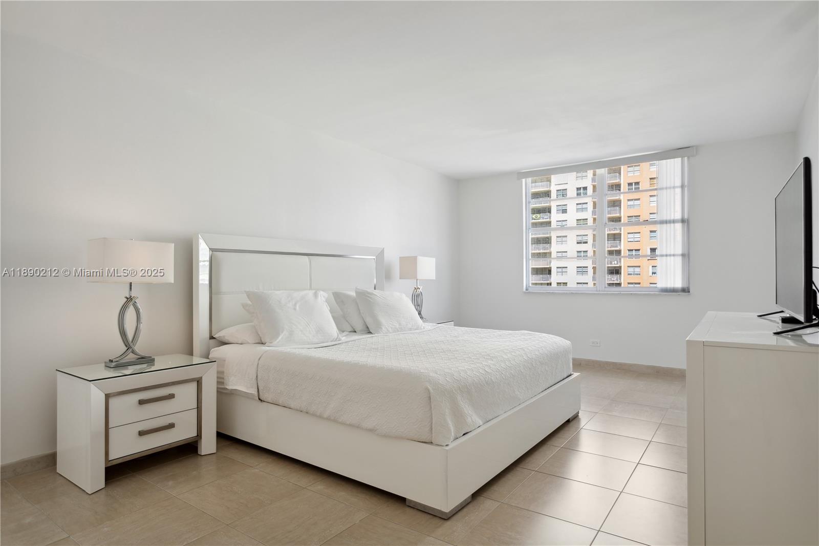 WINSTON TOWERS 100 CONDO - Residential