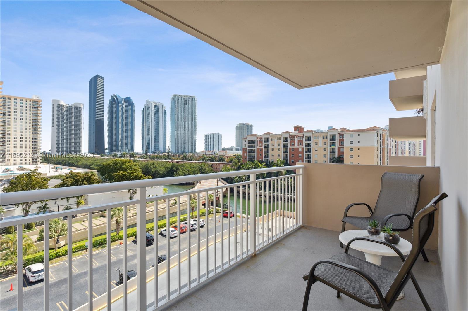 WINSTON TOWERS 100 CONDO - Residential