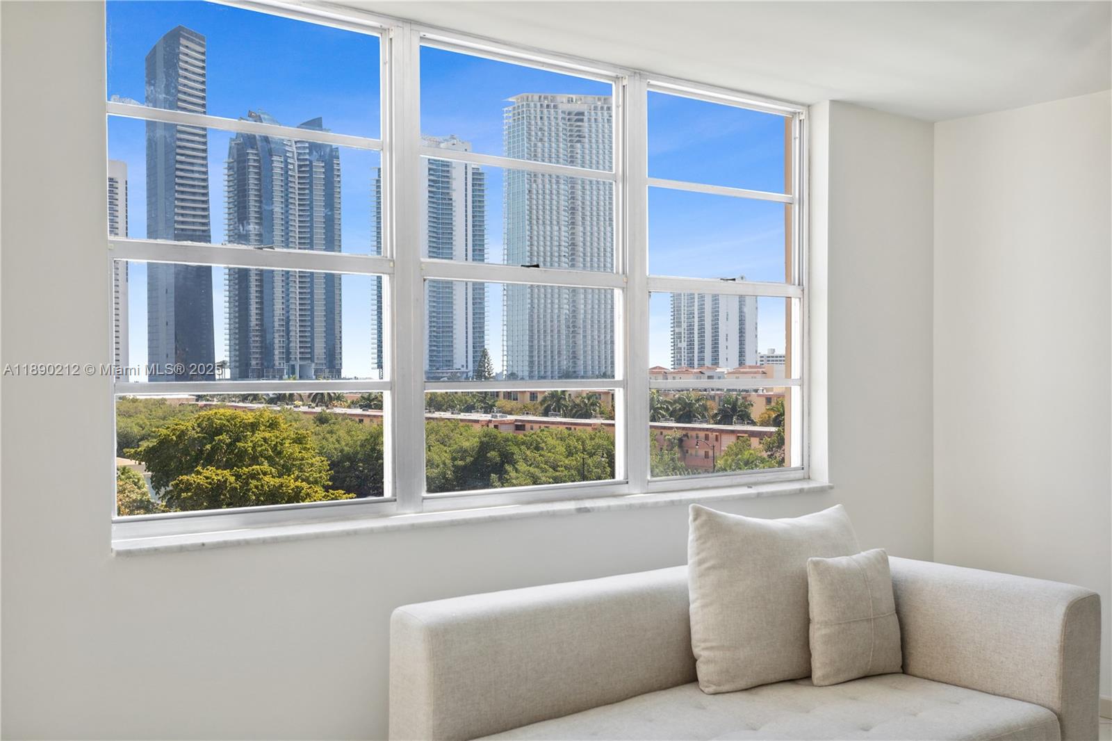 WINSTON TOWERS 100 CONDO - Residential
