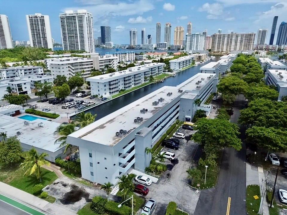 EDEN ISLES CONDO PART 1 - Residential