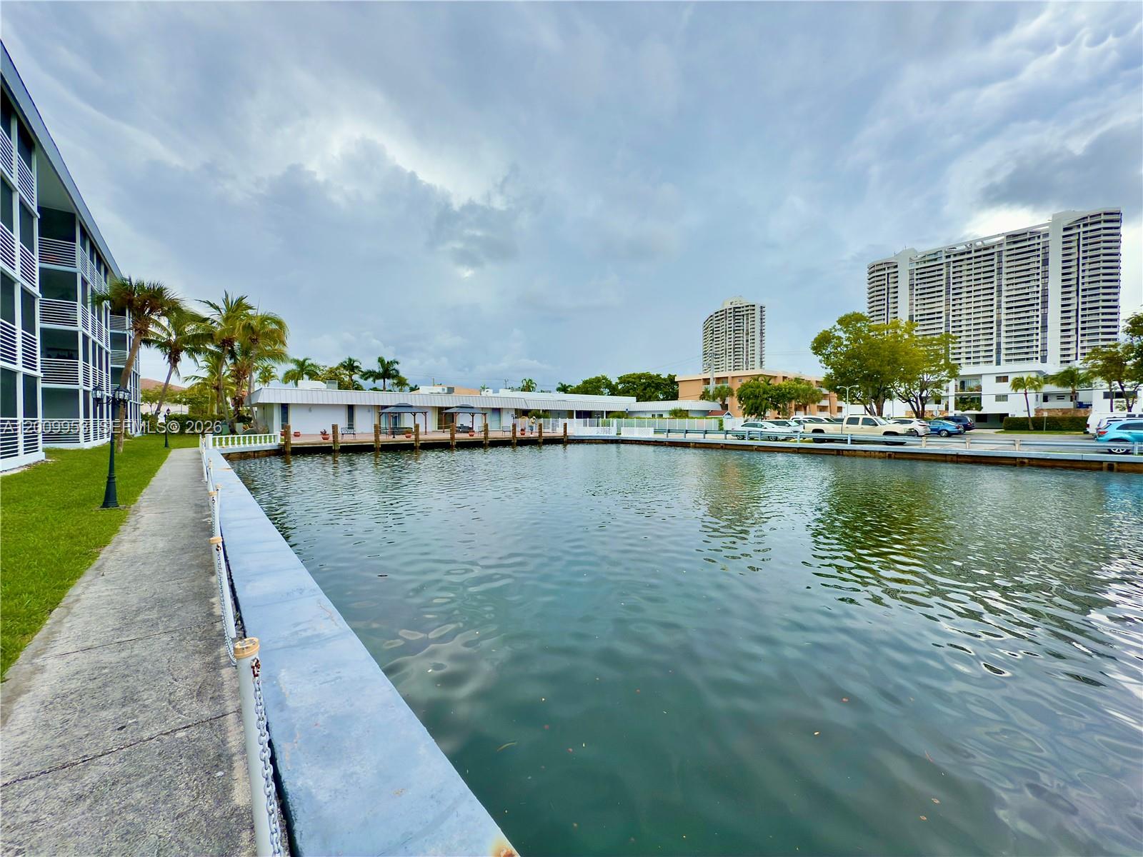 EDEN ISLES CONDO PART 1 - Residential