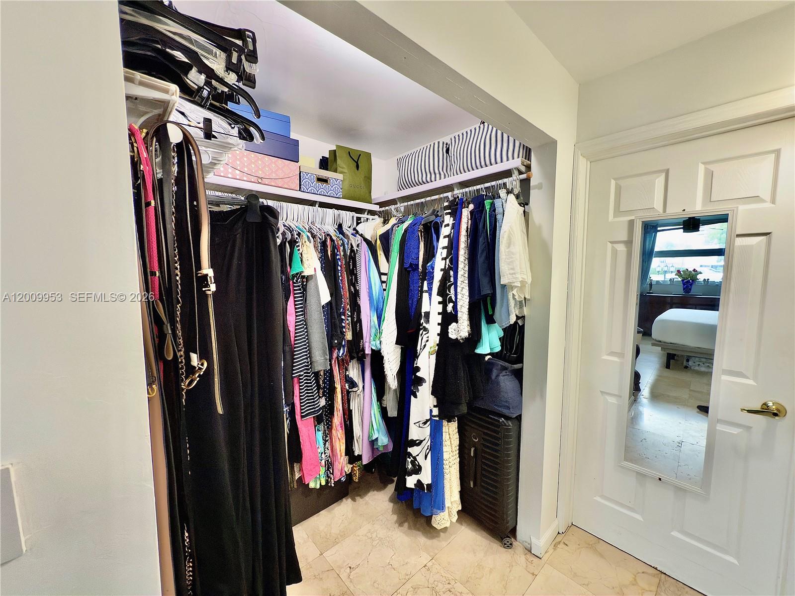 EDEN ISLES CONDO PART 1 - Residential