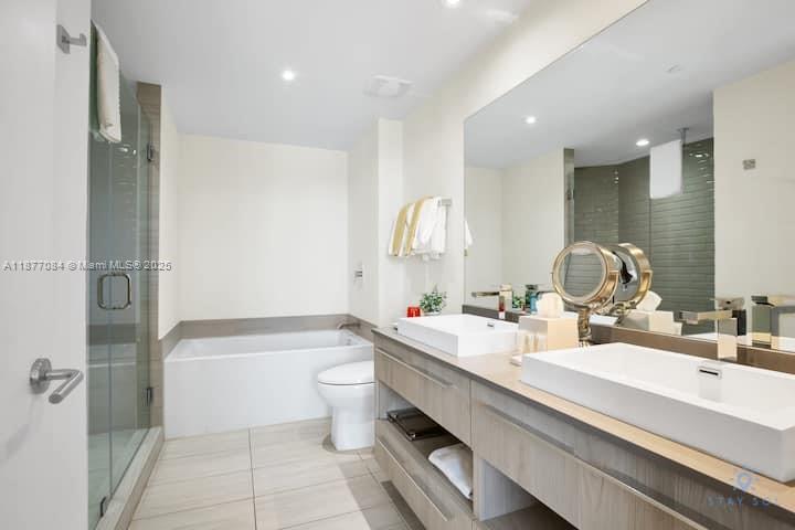 4010 SOUTH OCEAN CONDO - Residential