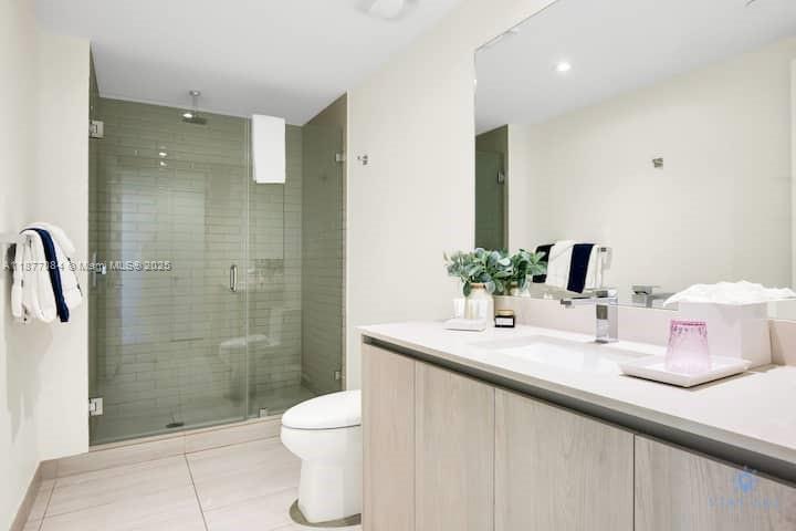 4010 SOUTH OCEAN CONDO - Residential