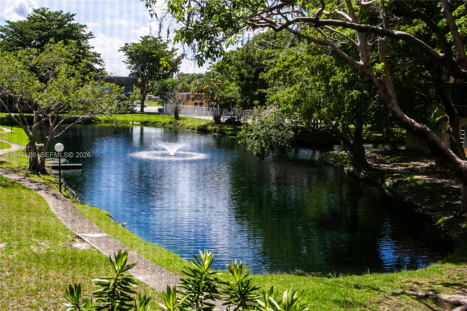 OAK HILLS CONDO NO III - Residential