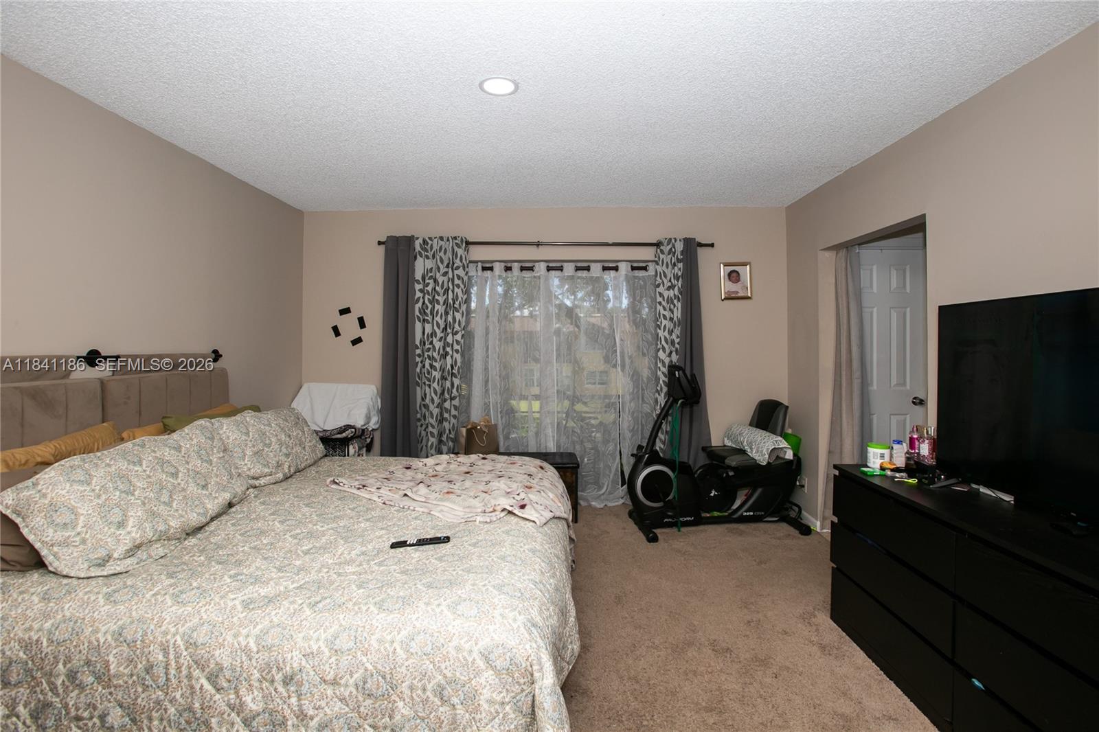 OAK HILLS CONDO NO III - Residential