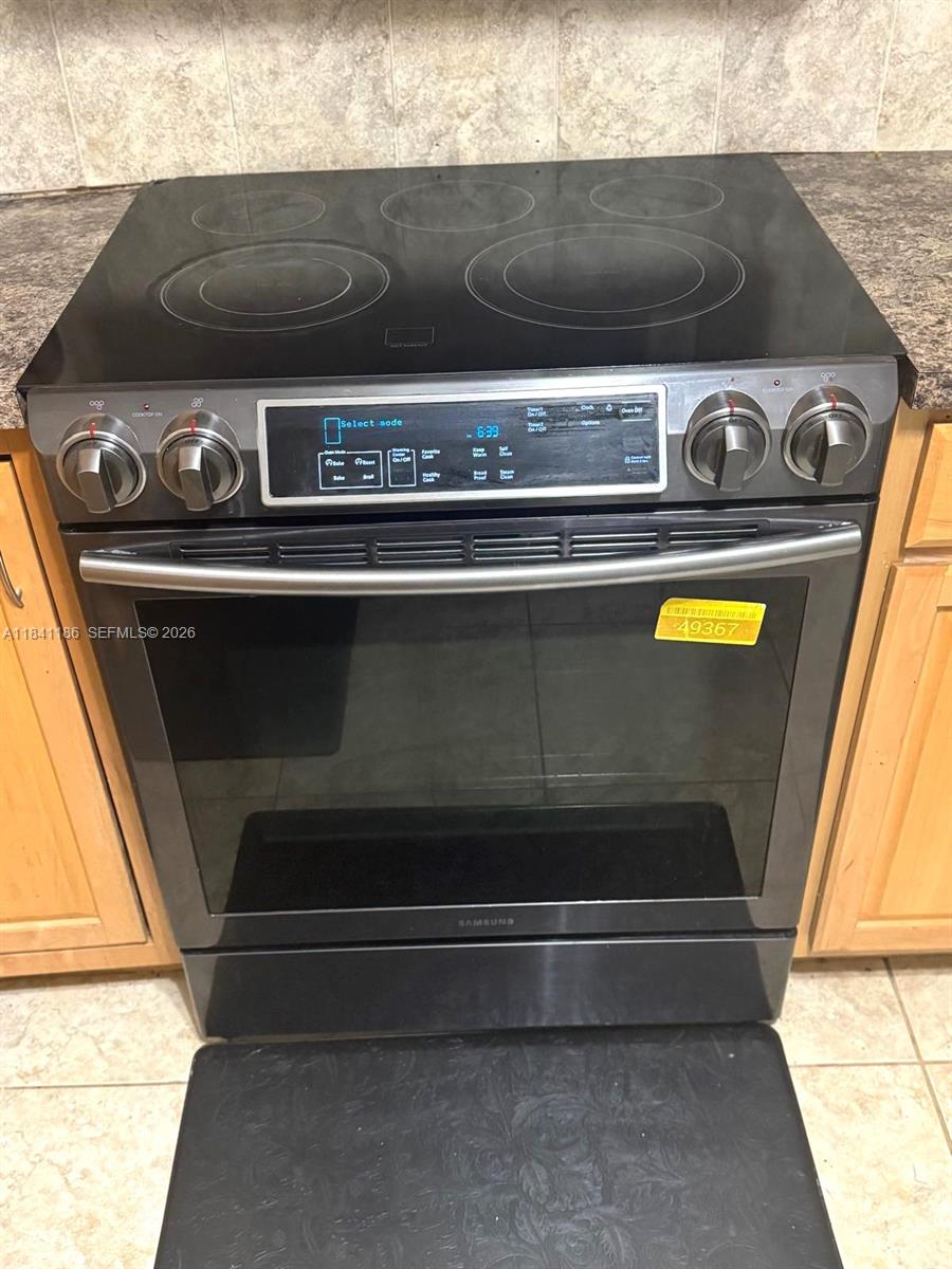 OAK HILLS CONDO NO III - Residential