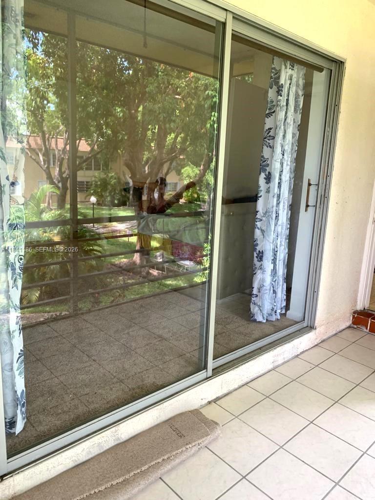 OAK HILLS CONDO NO III - Residential