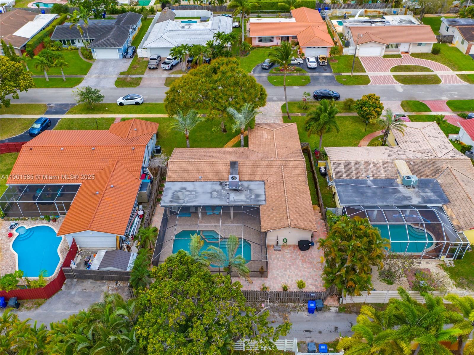 HOLLYWOOD HILLS AMEN PLAT - Residential