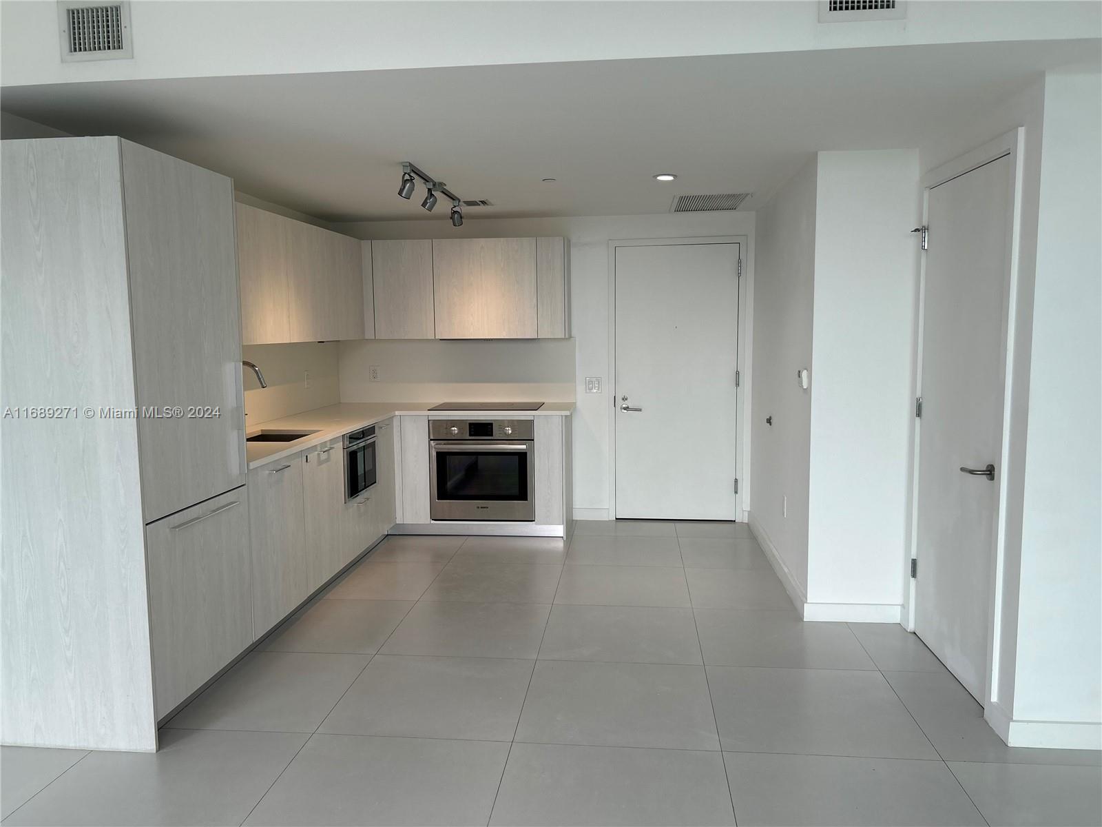 PARAISO BAYVIEWS CONDO - Residential