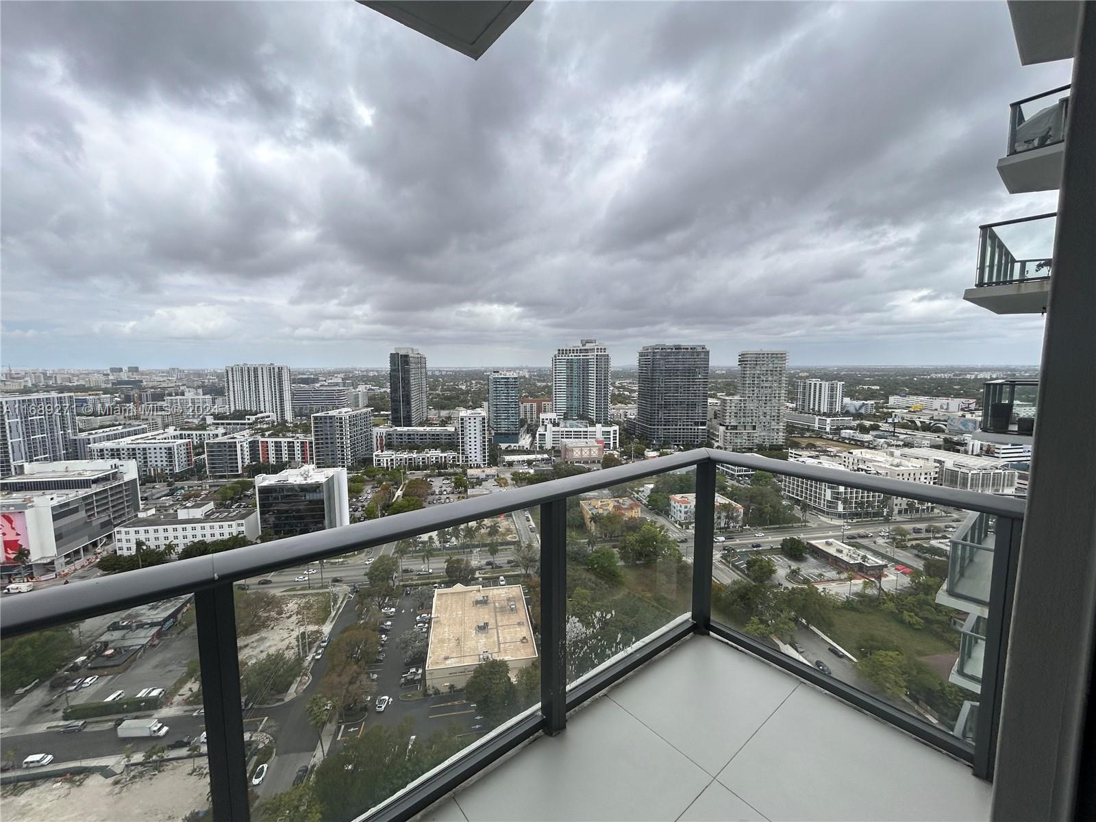 PARAISO BAYVIEWS CONDO - Residential