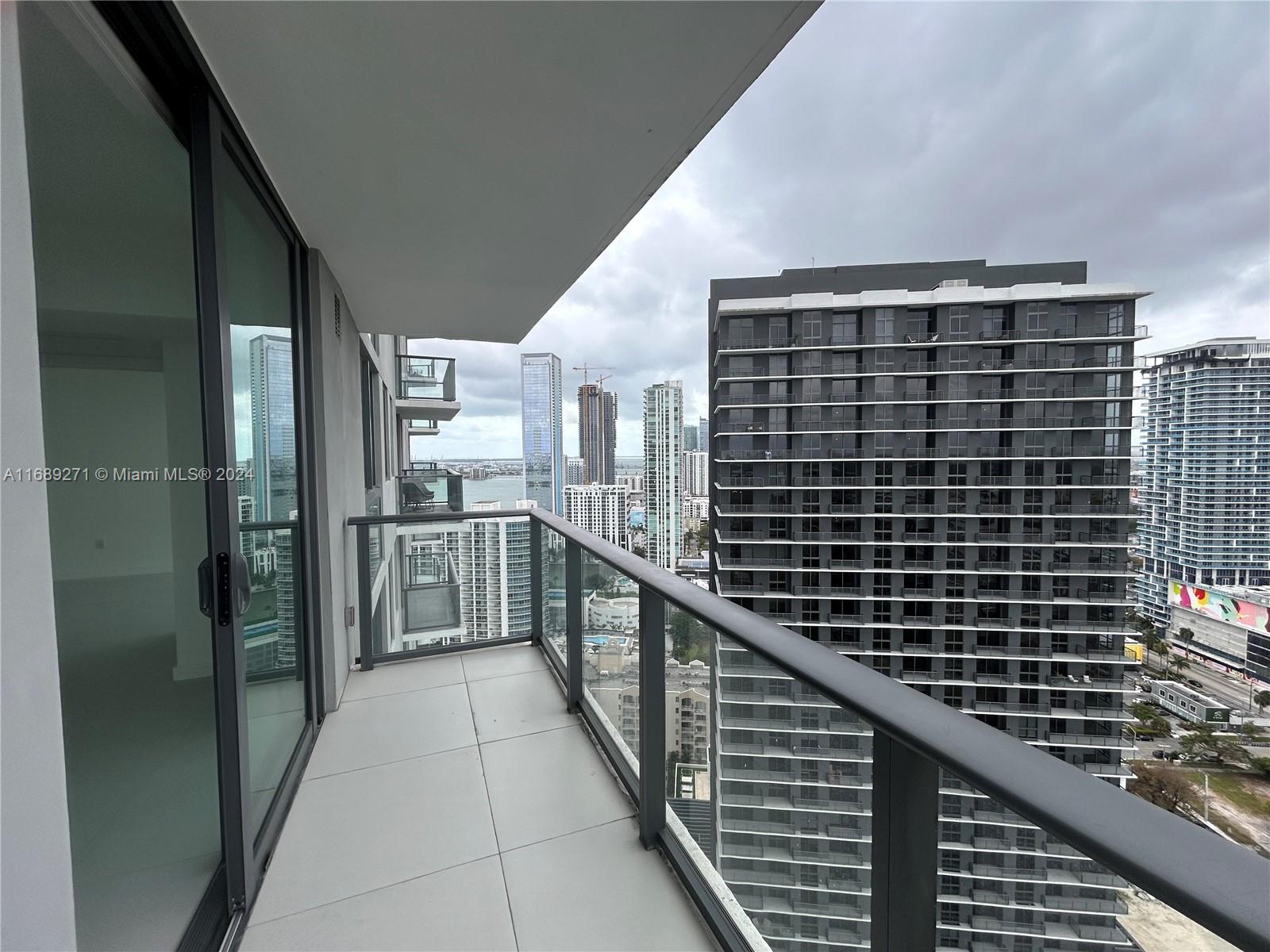 PARAISO BAYVIEWS CONDO - Residential