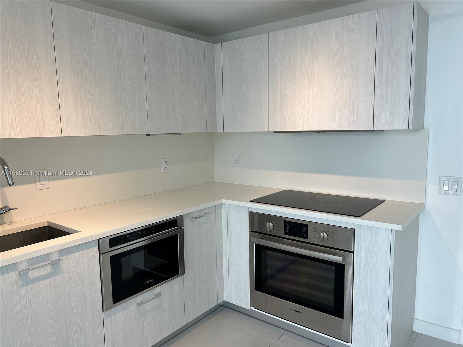 PARAISO BAYVIEWS CONDO - Residential