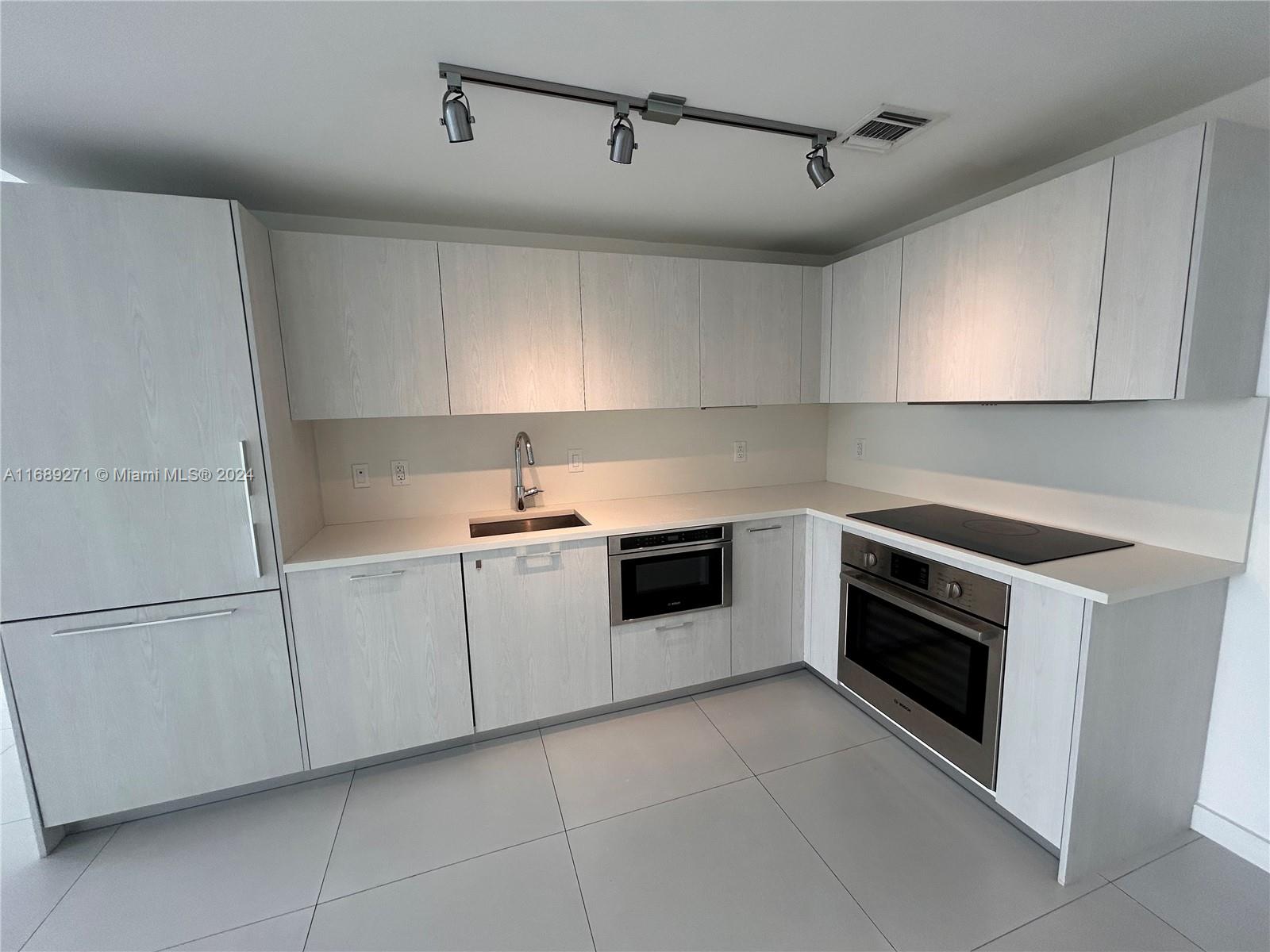 PARAISO BAYVIEWS CONDO - Residential