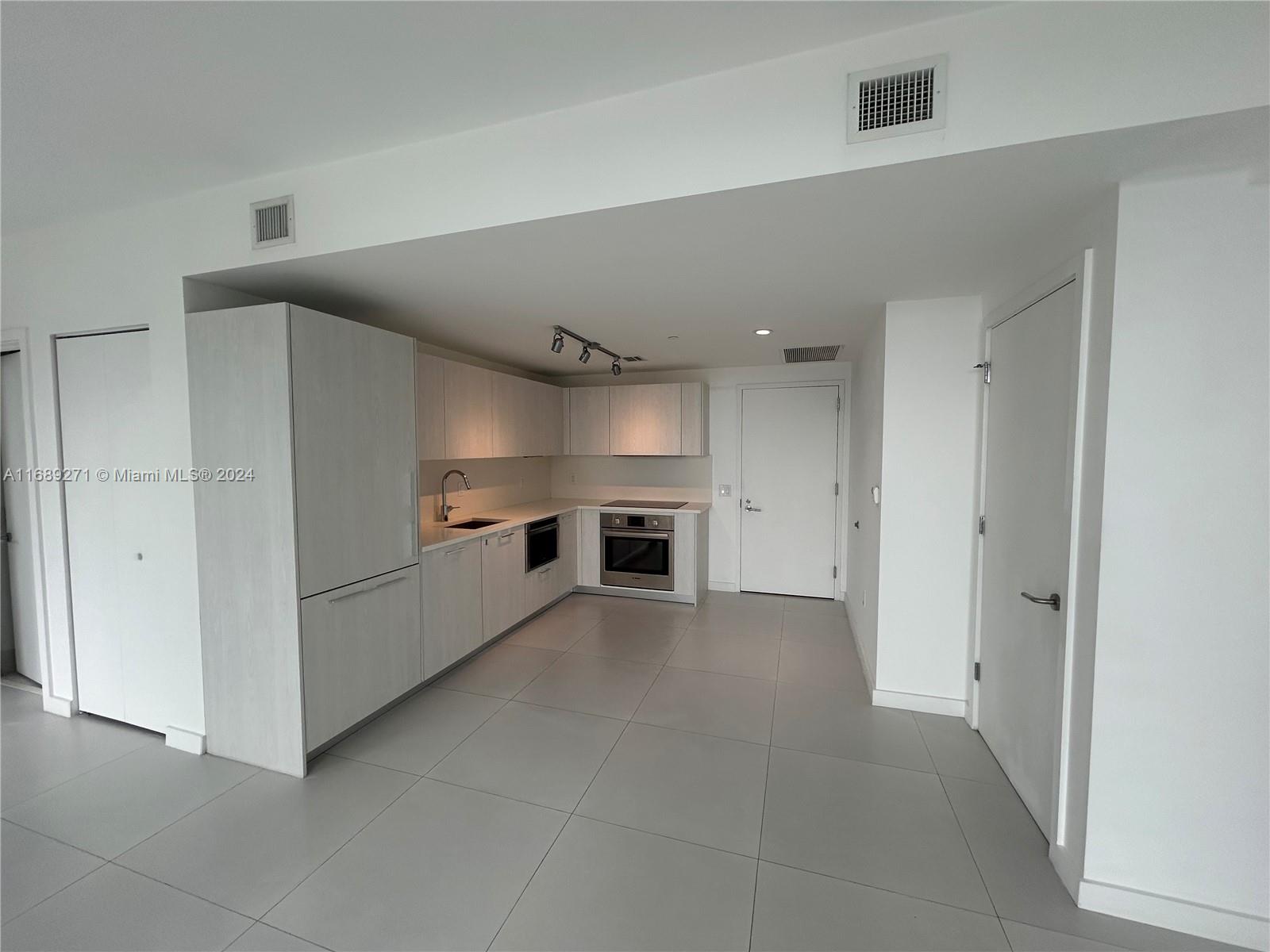 PARAISO BAYVIEWS CONDO - Residential
