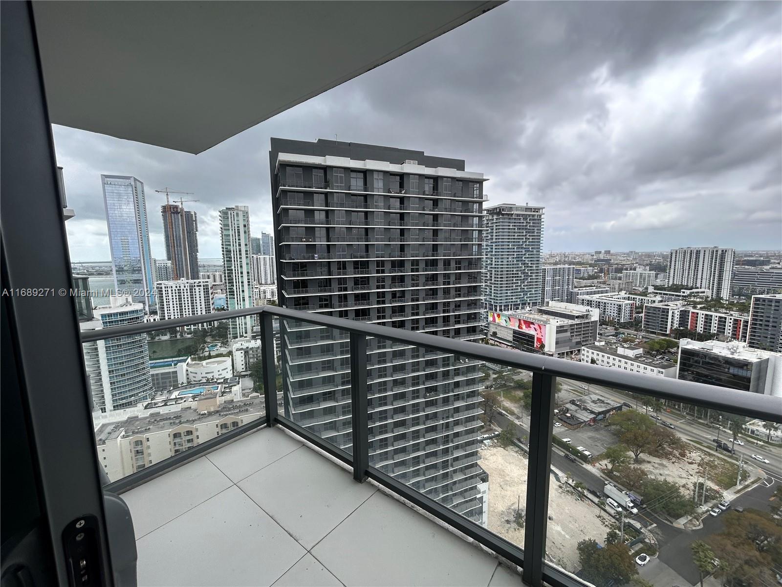 PARAISO BAYVIEWS CONDO - Residential