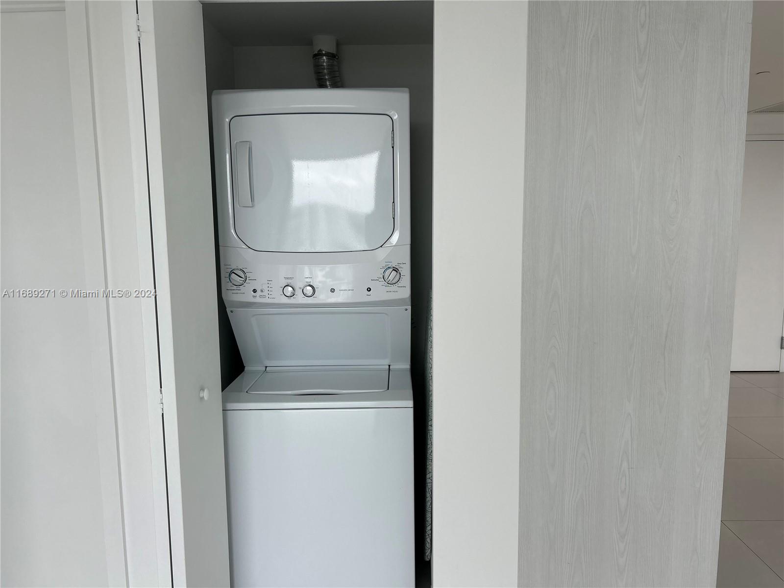 PARAISO BAYVIEWS CONDO - Residential