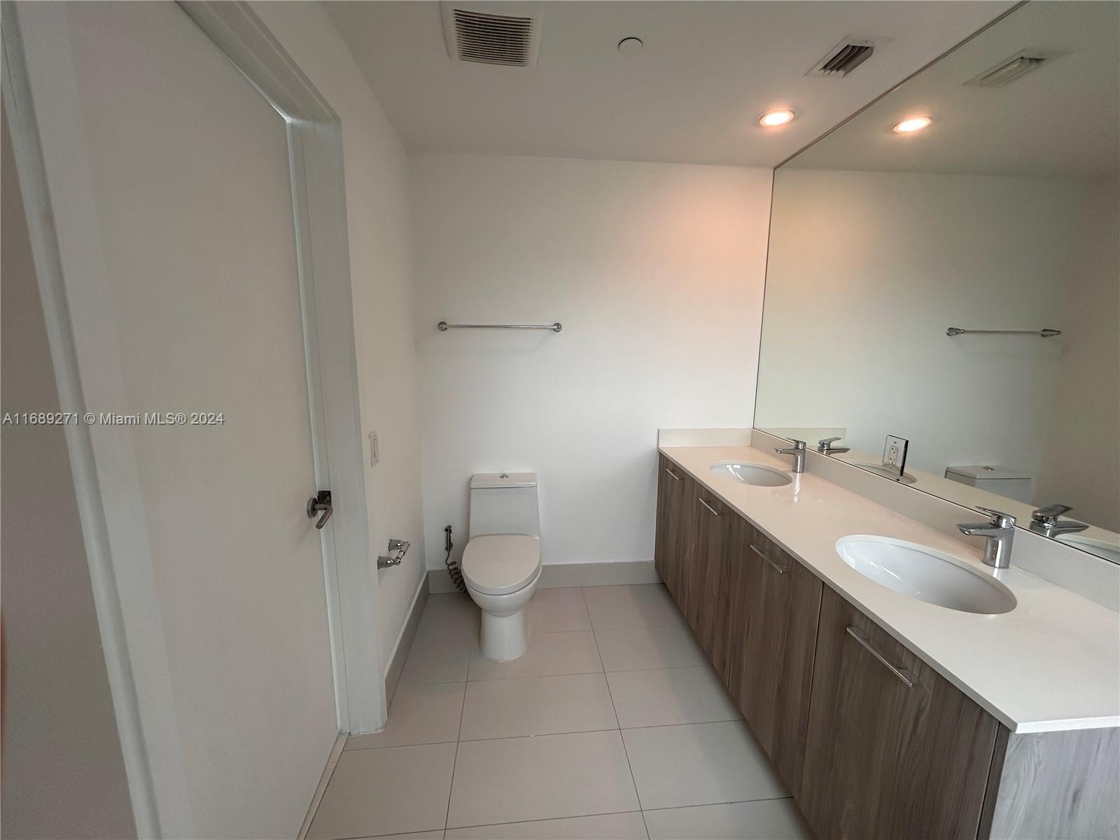 PARAISO BAYVIEWS CONDO - Residential