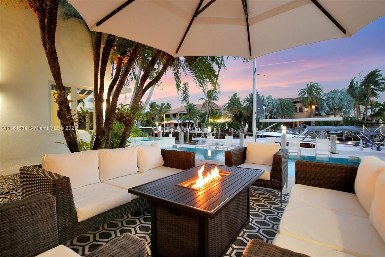 CORAL RIDGE COUNTRY CLUB - Residential